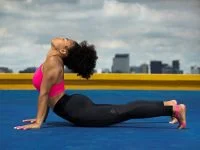 PRODUCTINNOVATIE EN MIDDELEN OM MENSTRUEREN TE HELPEN IN HET SPEL TE BLIJVEN