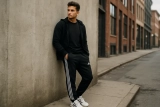 Upgrade je streetstyle met de Adidas superstar herenbroek: comfort en stijl voor elke dag